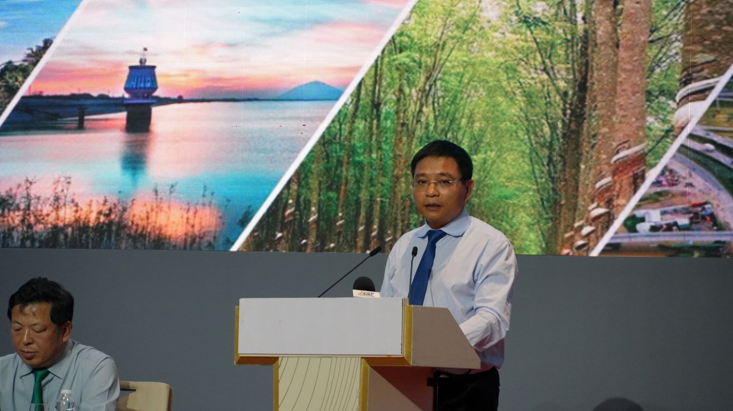 TP.Hồ Chí Minh phải đi đầu trong thu hút đầu tư các ngành công nghiệp cao, công nghệ xanh gắn với phát triển bền vững